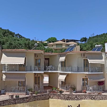 Fountas Studios Parga Bagian luar foto